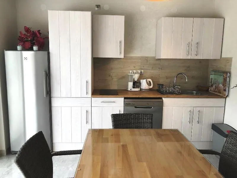 Croliday Apartment With Pool Nin Vrsi