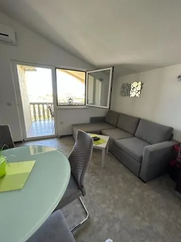 Croliday Apartment With Pool Nin Vrsi 0*,