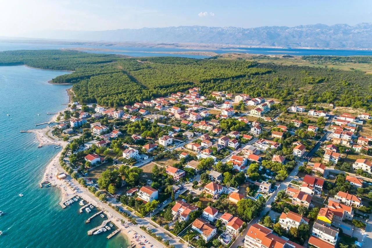 Croliday Apartment With Pool Nin Vrsi