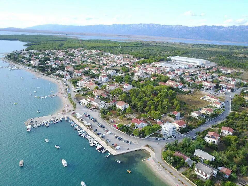 Croliday Apartment With Pool Nin Vrsi