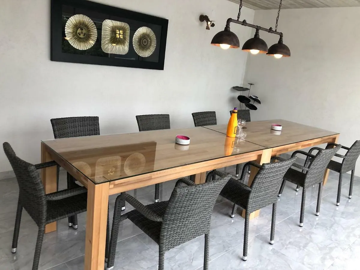 Croliday Apartment With Pool Nin Vrsi