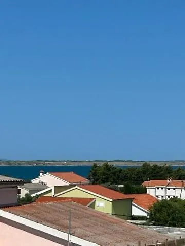 Croliday Apartment With Pool Nin Vrsi
